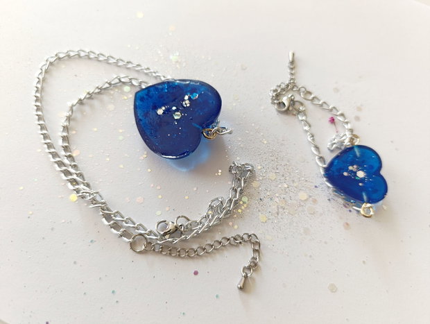 Set de bijuterii handmade unicate din rasina cu insetii de vopsea