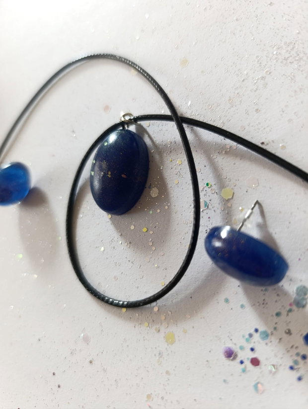 Set de bijuterii handmade unicate din rasina cu insetii de vopsea