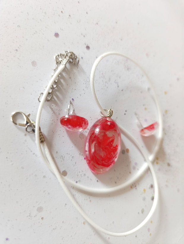 Set de bijuterii handmade unicate din rasina cu insetii de vopsea