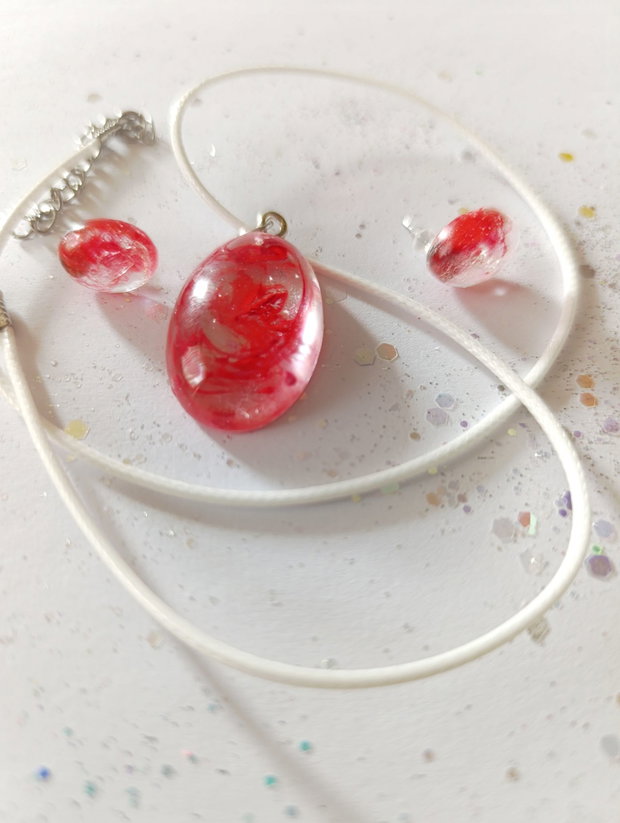 Set de bijuterii handmade unicate din rasina cu insetii de vopsea