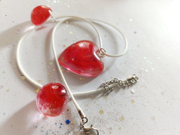 Set de bijuterii handmade unicate din rasina cu insetii de vopsea