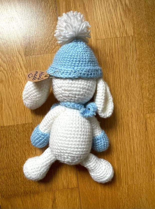 Amigurumi, catel cu caciulita, jucarie crosetata