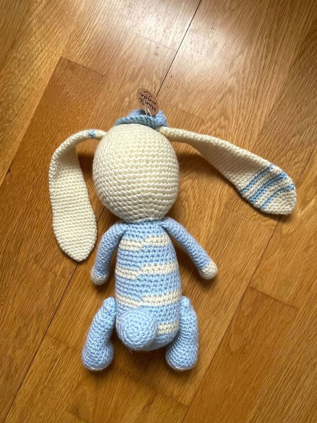 Amigurumi, catel cu urechi lungi, jucarie crosetata