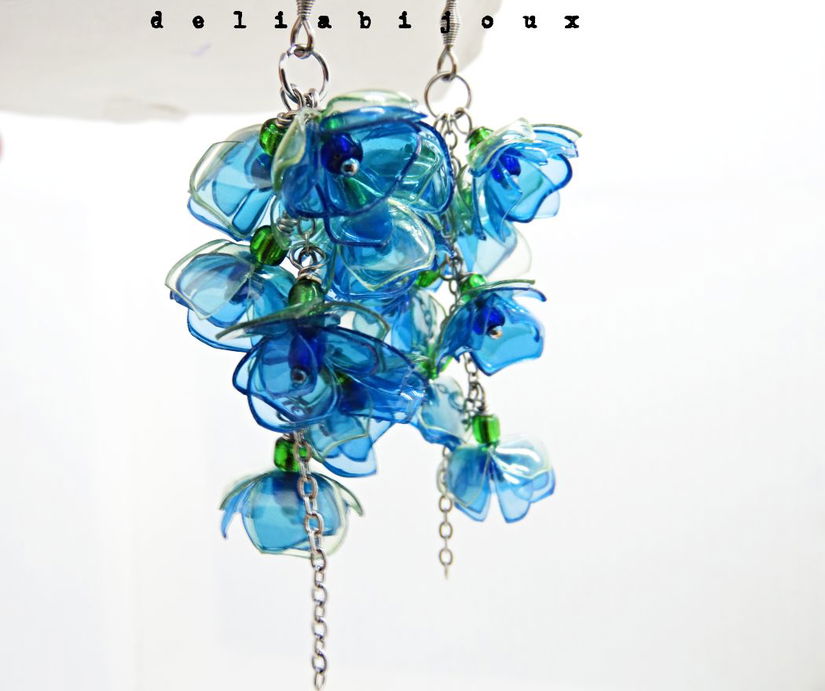 Cercei statement handmade unicat - PET-uri (plastic) reciclate - flori (cod1315)