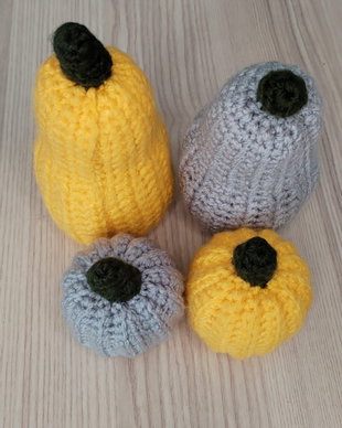 Set dovlecei crosetati din lana acrilica- decor toamna, handmade pentru casa, masa sau cadou.