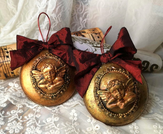 Glob vintage cu ingeras in rama