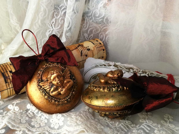 Glob vintage cu ingeras in rama