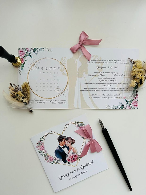 invitație personalizată cu fundiță roz
