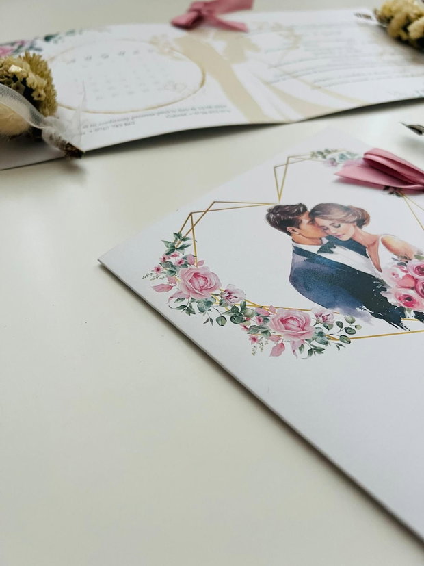 invitație personalizată cu fundiță roz