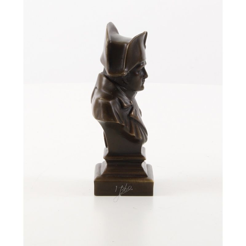 Napoleon-statueta din bronz pe un soclu din marmura
