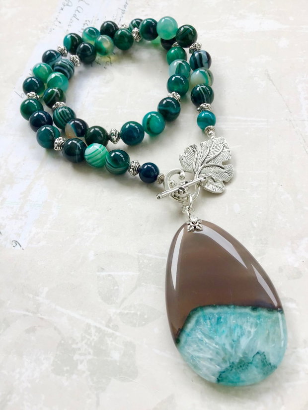 Colier agate dantelă verzi
