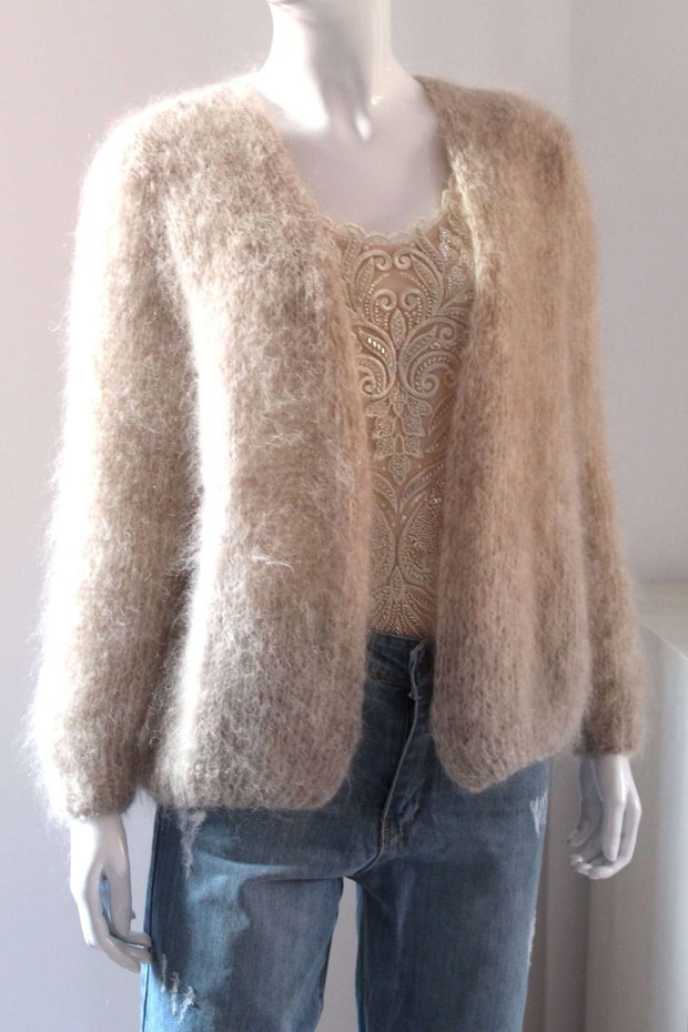 Jachetă/Cardigan Tricotat Manual din Mohair Eleganță și Confort la Superlativ