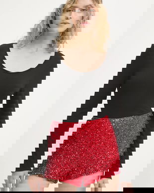 Never Fully Dressed pantaloni scurți culoarea roșu, uni, high waist, NFDTR561