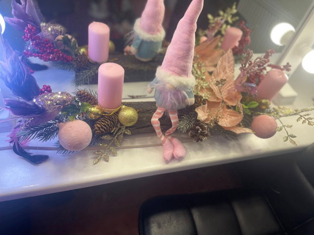 Aranjament festiv de iarnă cu tonuri pastelate