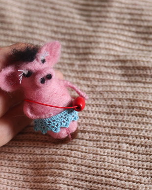Brosa/decor `Miss Piggy`