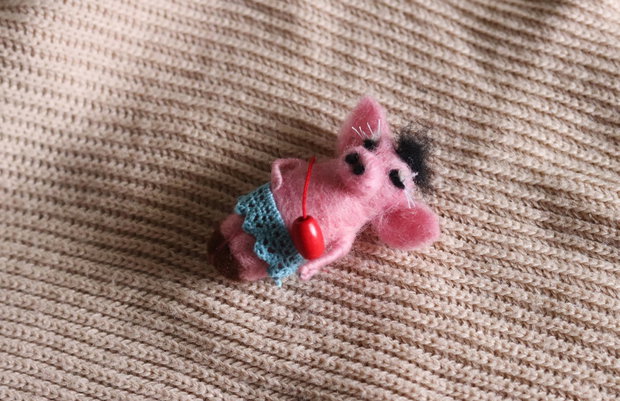 Brosa/decor `Miss Piggy`
