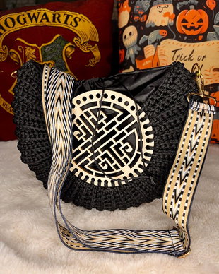 Geanta neagra crosetata