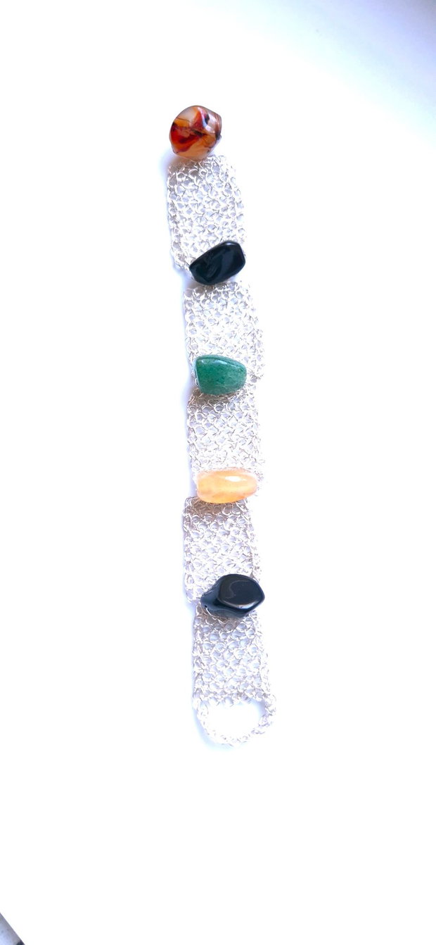 Bratara argintie cu agate