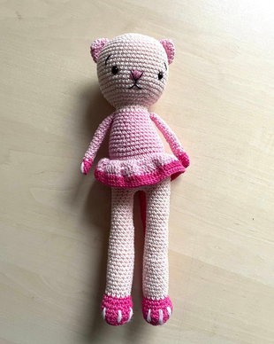 Amigurumi, pisicuta roz, jucarie crosetata