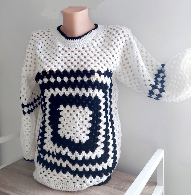 Bluza pulover alb negru crosetat