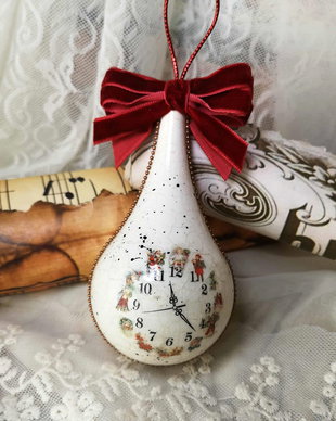 Poveste de iarna - decoratiune in forma de picatura pentru bradul de Craciun