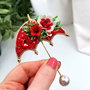 Rezervat Brosa umbrelă - Red Umbrella Flowers