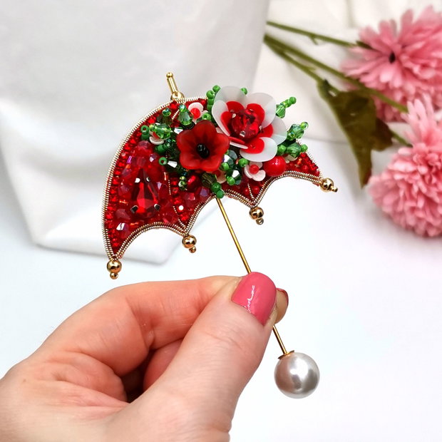 Rezervat Brosa umbrelă - Red Umbrella Flowers