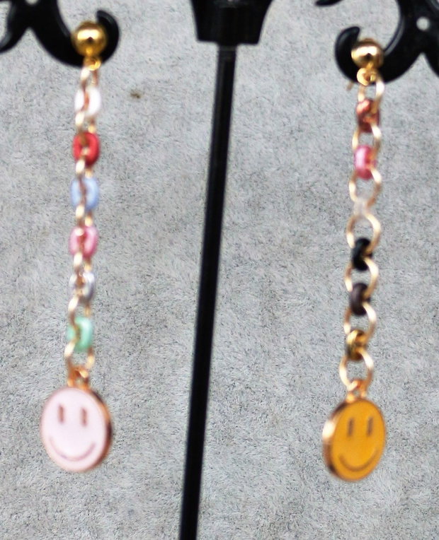 Cercei din sarma,margele one bead multicolore si banuti happy face