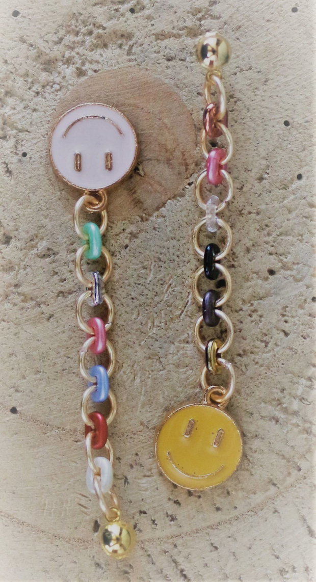 Cercei din sarma,margele one bead multicolore si banuti happy face