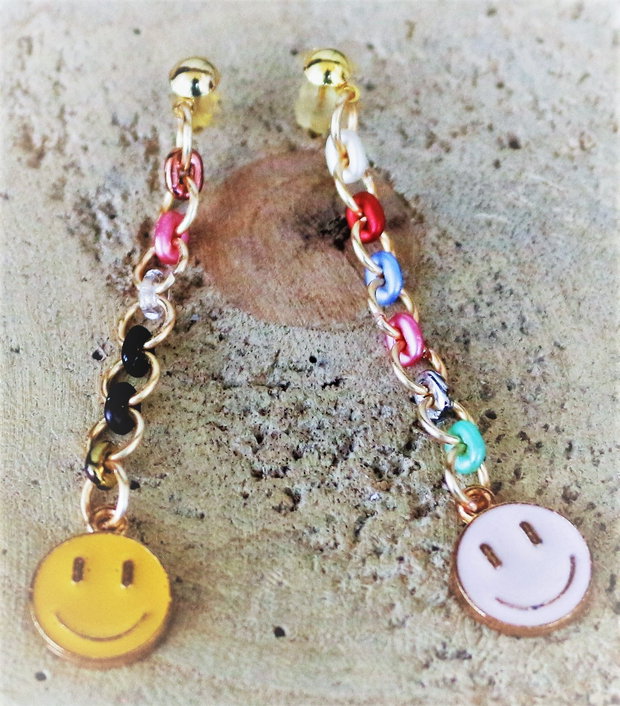Cercei din sarma,margele one bead multicolore si banuti happy face