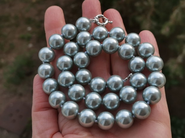 Colier perle sea shell gri