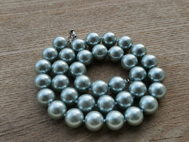 Colier perle sea shell gri