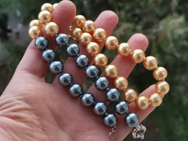 Colier perle sea shell gri-auriu