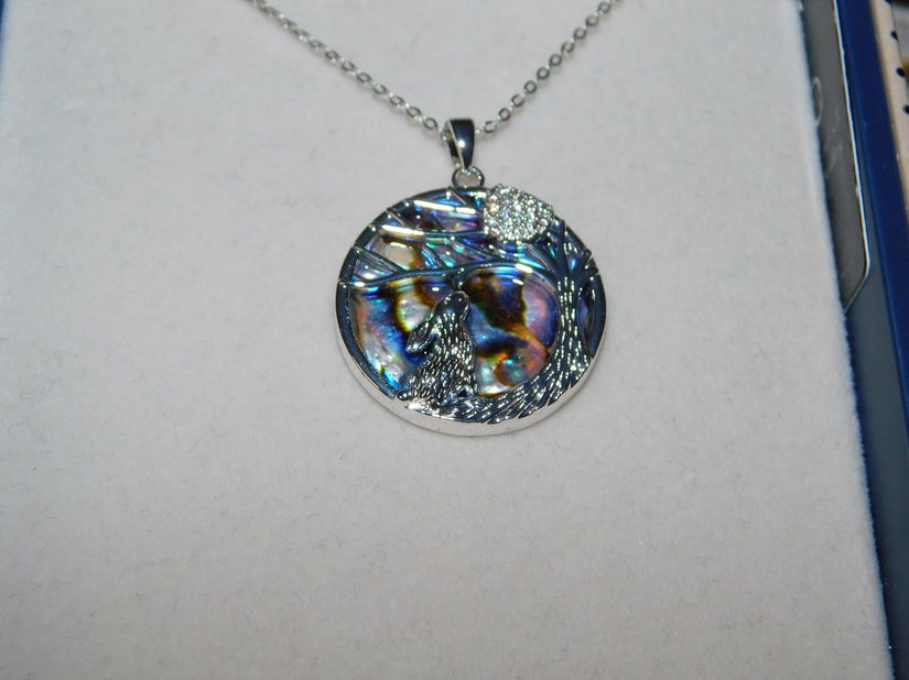 Pandant Equilibrium UK ,  deosebit,  foarte fin , nou,  ambalaj  si etichete atasate