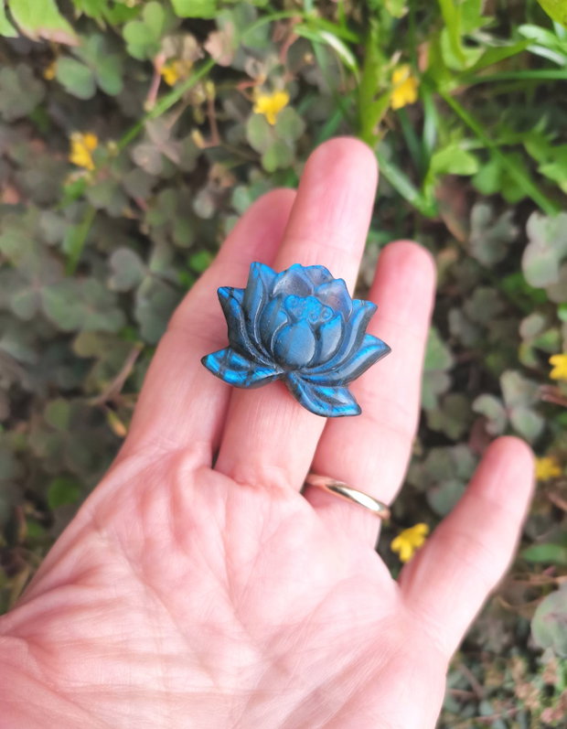 Inel Labradorit lotus si Argint 925 - IN1507 - Inel gri argintiu, inel albastru reglabil, cadou romantic, cadou sotie, inel cadou, bijuterii cadou, bijuterii labradorit, inel floare de lotus, cristale vindecatoare, cristale de colectie