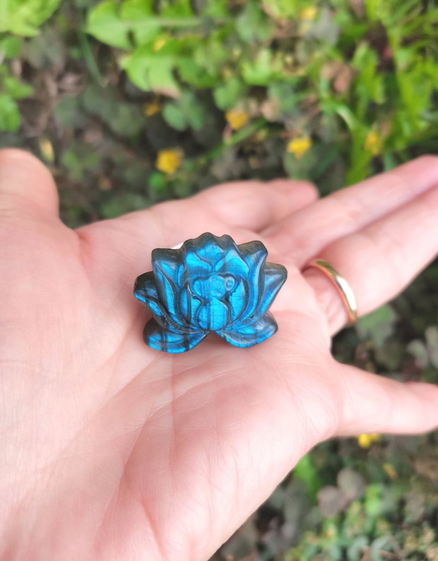 Inel Labradorit lotus si Argint 925 - IN1507 - Inel gri argintiu, inel albastru reglabil, cadou romantic, cadou sotie, inel cadou, bijuterii cadou, bijuterii labradorit, inel floare de lotus, cristale vindecatoare, cristale de colectie