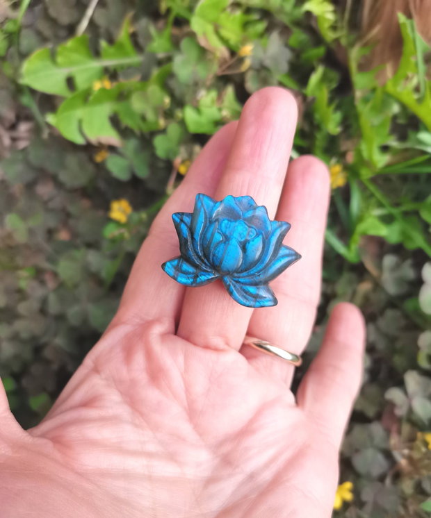 Inel Labradorit lotus si Argint 925 - IN1507 - Inel gri argintiu, inel albastru reglabil, cadou romantic, cadou sotie, inel cadou, bijuterii cadou, bijuterii labradorit, inel floare de lotus, cristale vindecatoare, cristale de colectie