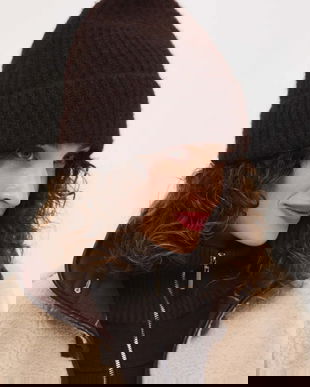 Medicine caciula culoarea maro