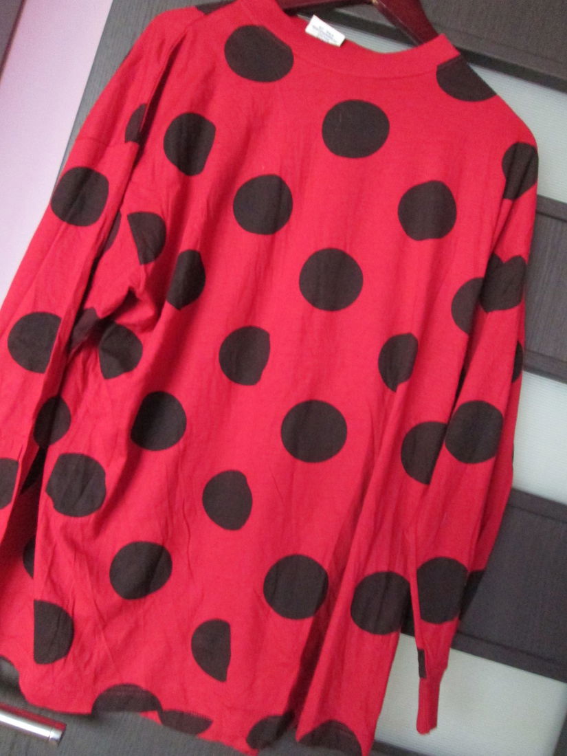 bluza simpatica cu buline XL/L
