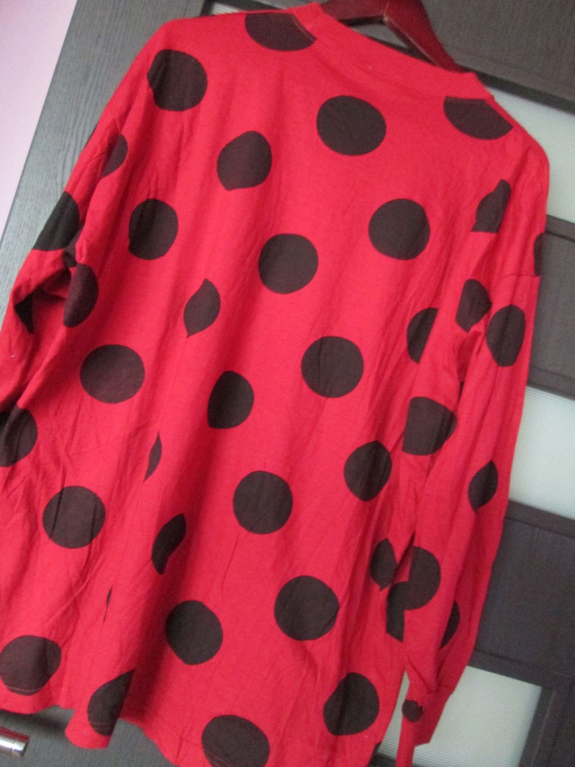 bluza simpatica cu buline XL/L