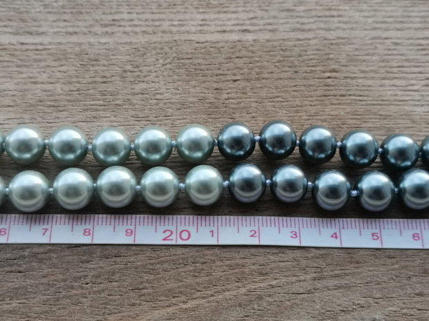 Colier perle sea shell gri