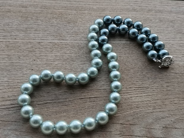 Colier perle sea shell gri