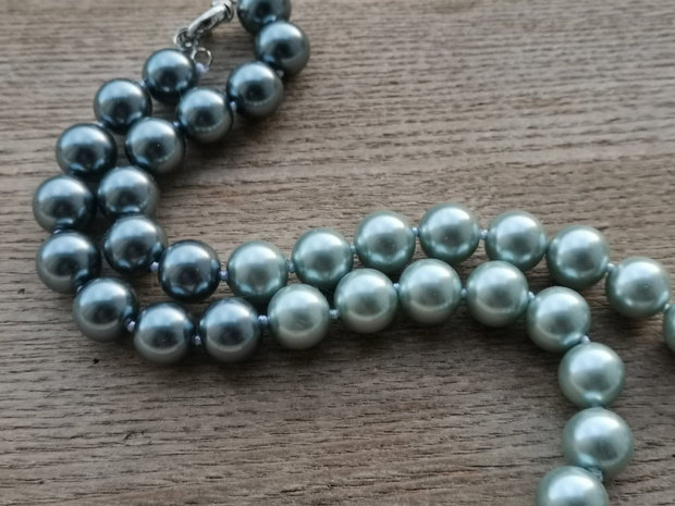 Colier perle sea shell gri