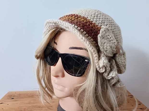 Caciula stil palarie, Beanie