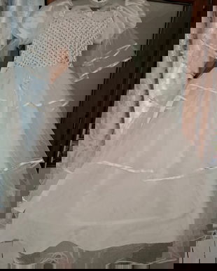 Vând Rochie albă pentru fetițe