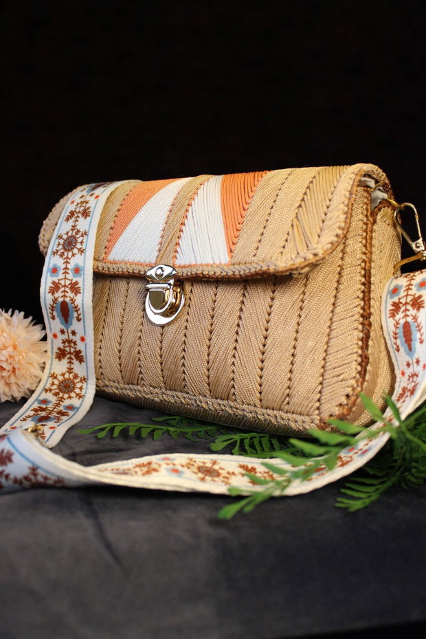 Geanta model traditional