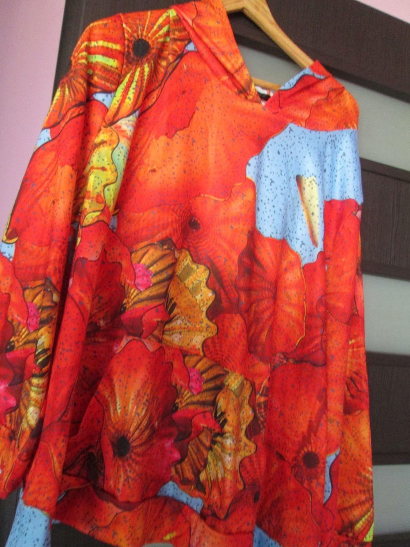 hanorac colorat cu gluga  XL/XXL