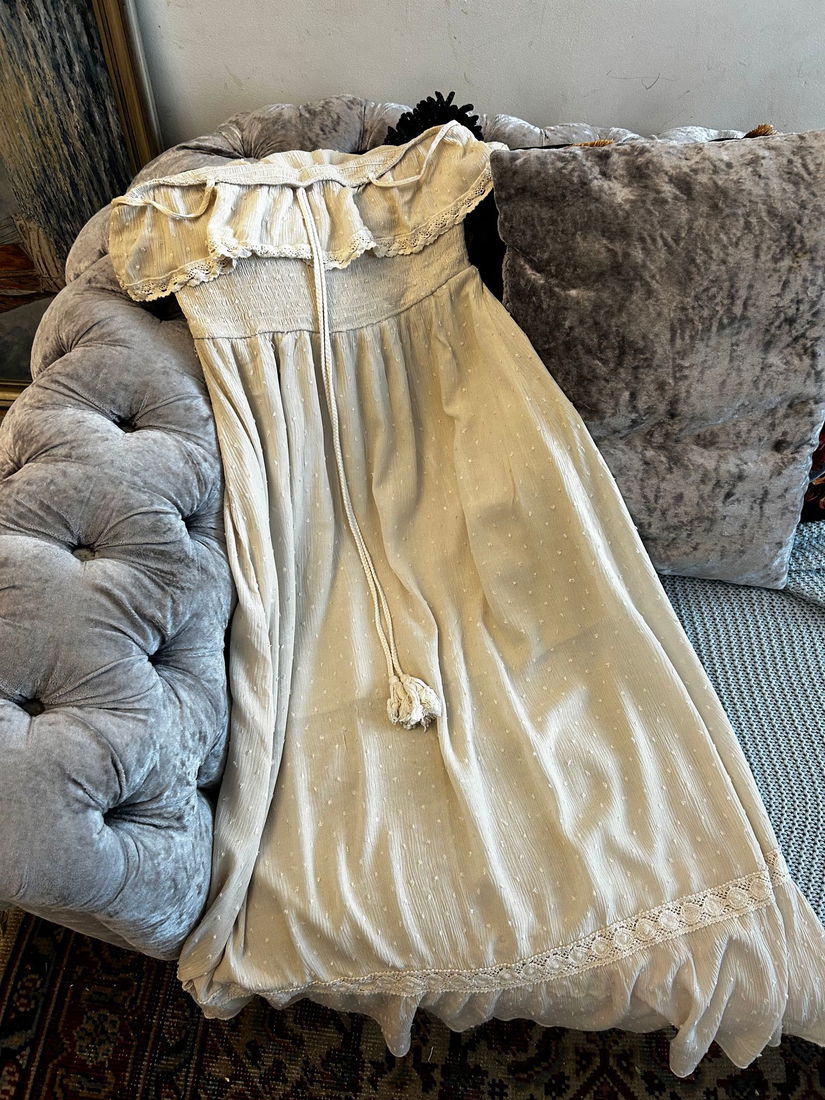 Rochie albă aproape noua ETIC