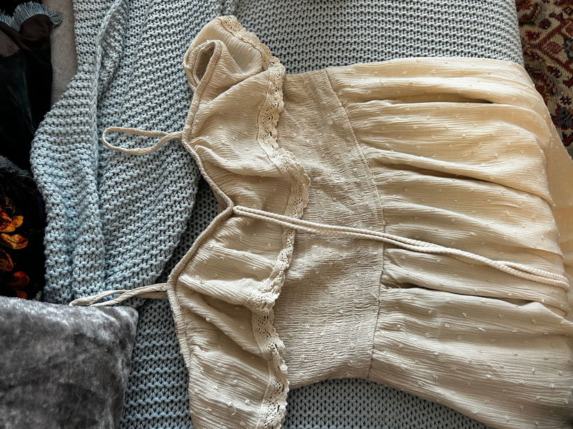Rochie albă aproape noua ETIC