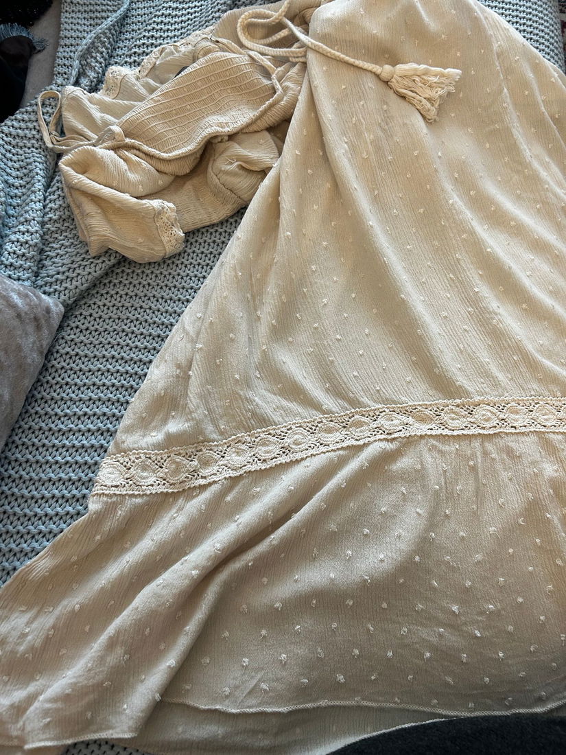 Rochie albă aproape noua ETIC